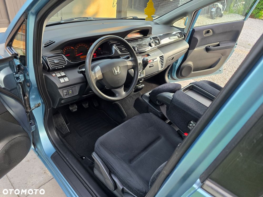 Honda FR-V - 24