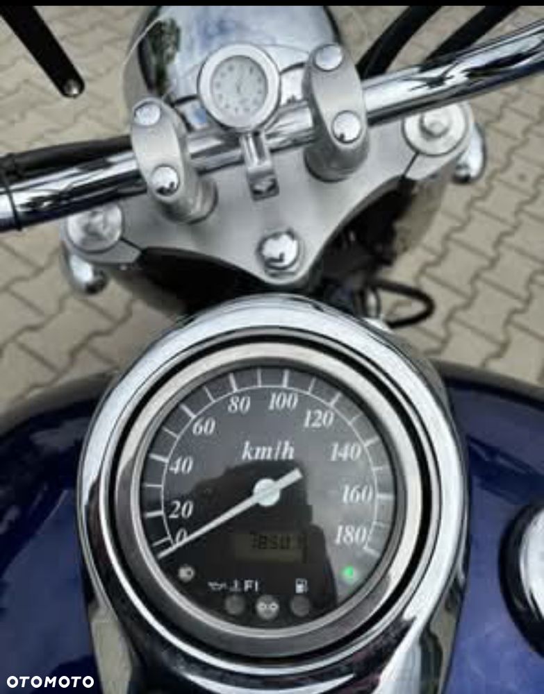 Suzuki VL 800 Volusia - 3