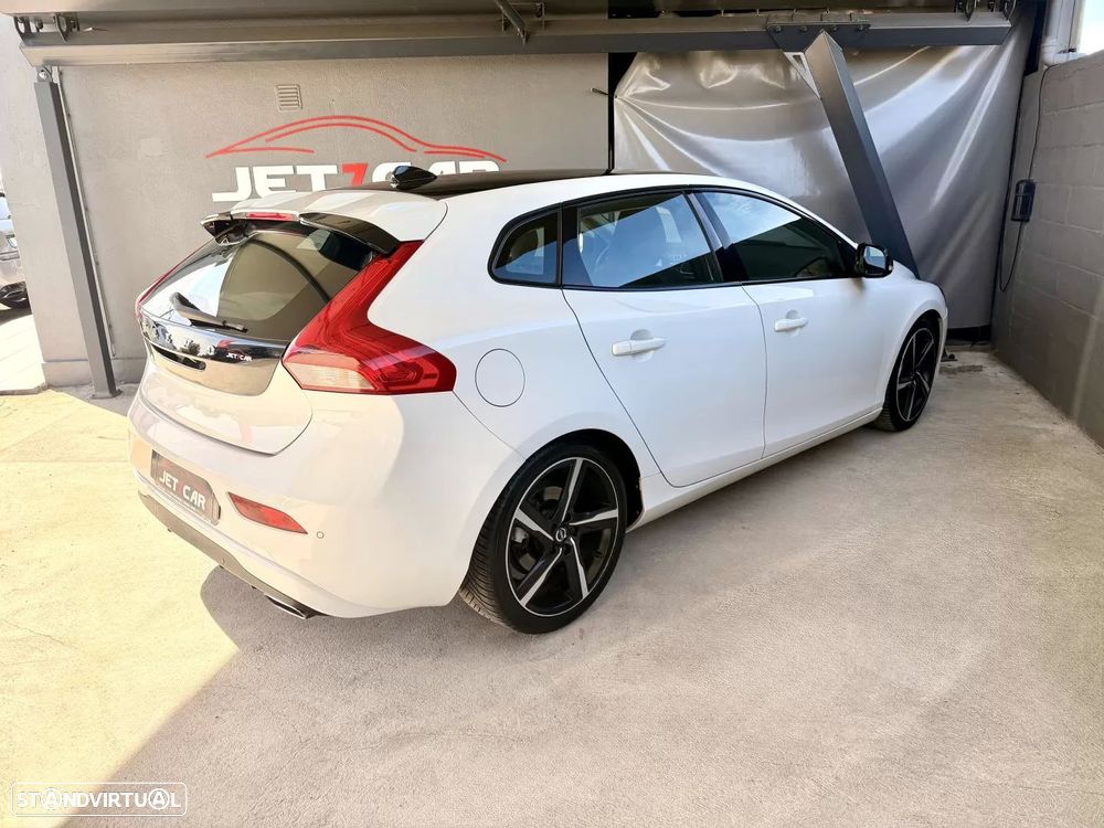Volvo V40 2.0 D4 Momentum - 4