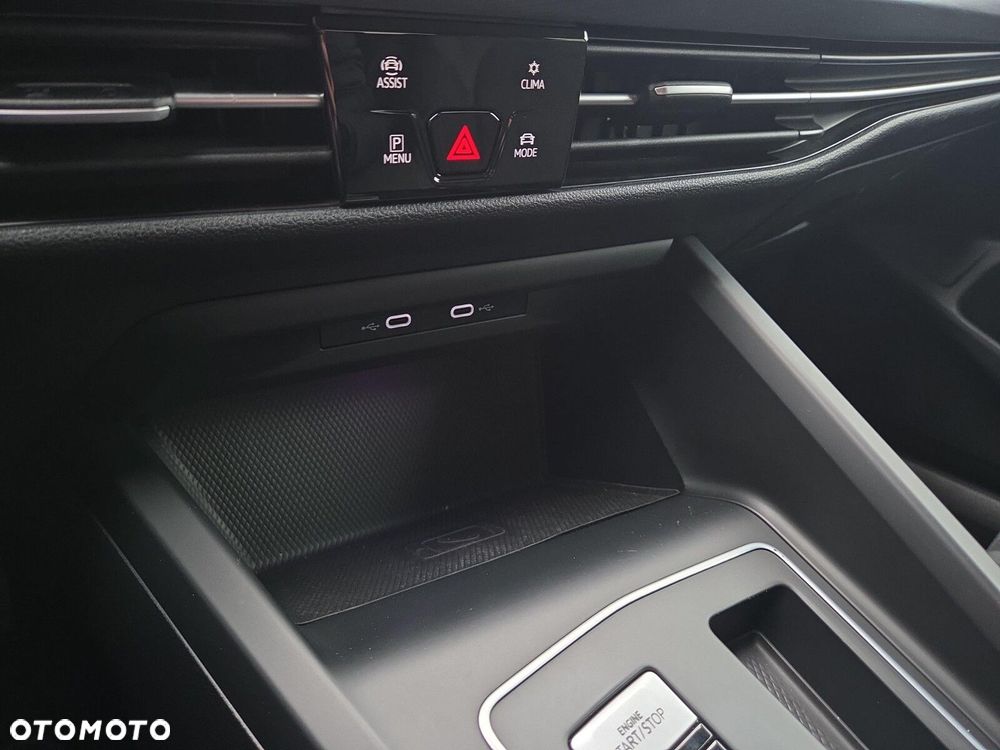 Volkswagen Golf 1.5 eTSI EVO Style DSG - 16