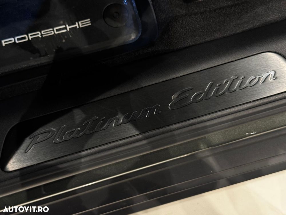 Porsche Panamera 4 - 32