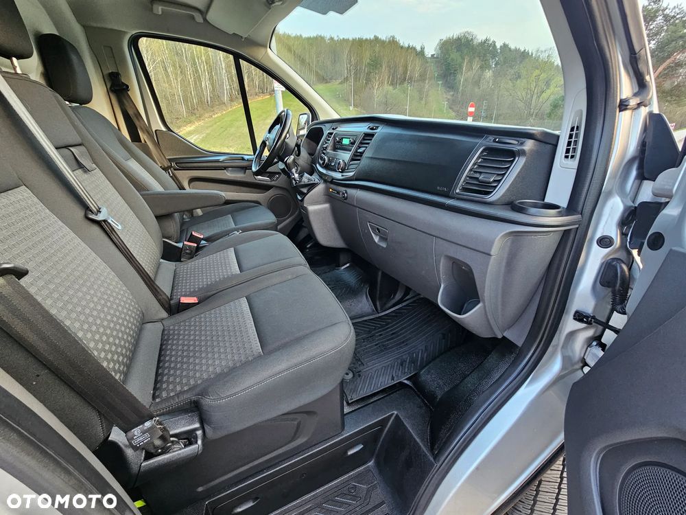 Ford TRANSIT CUSTOM - 4