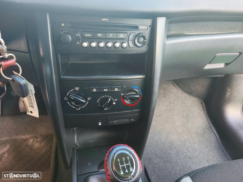 Peugeot 207 SW 1.6 HDi Premium - 8