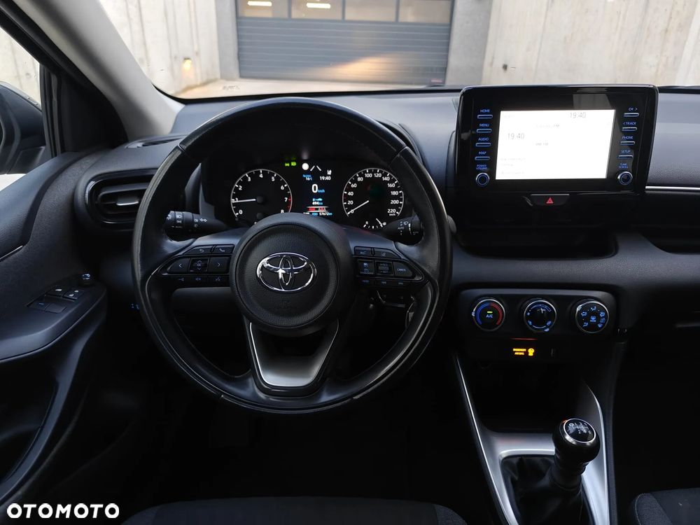Toyota Yaris 1.5 Comfort - 6