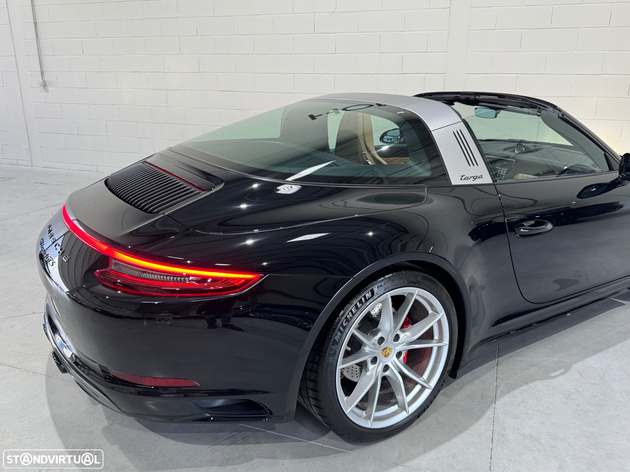 Porsche 911 (991) Targa 4 GTS PDK - 12