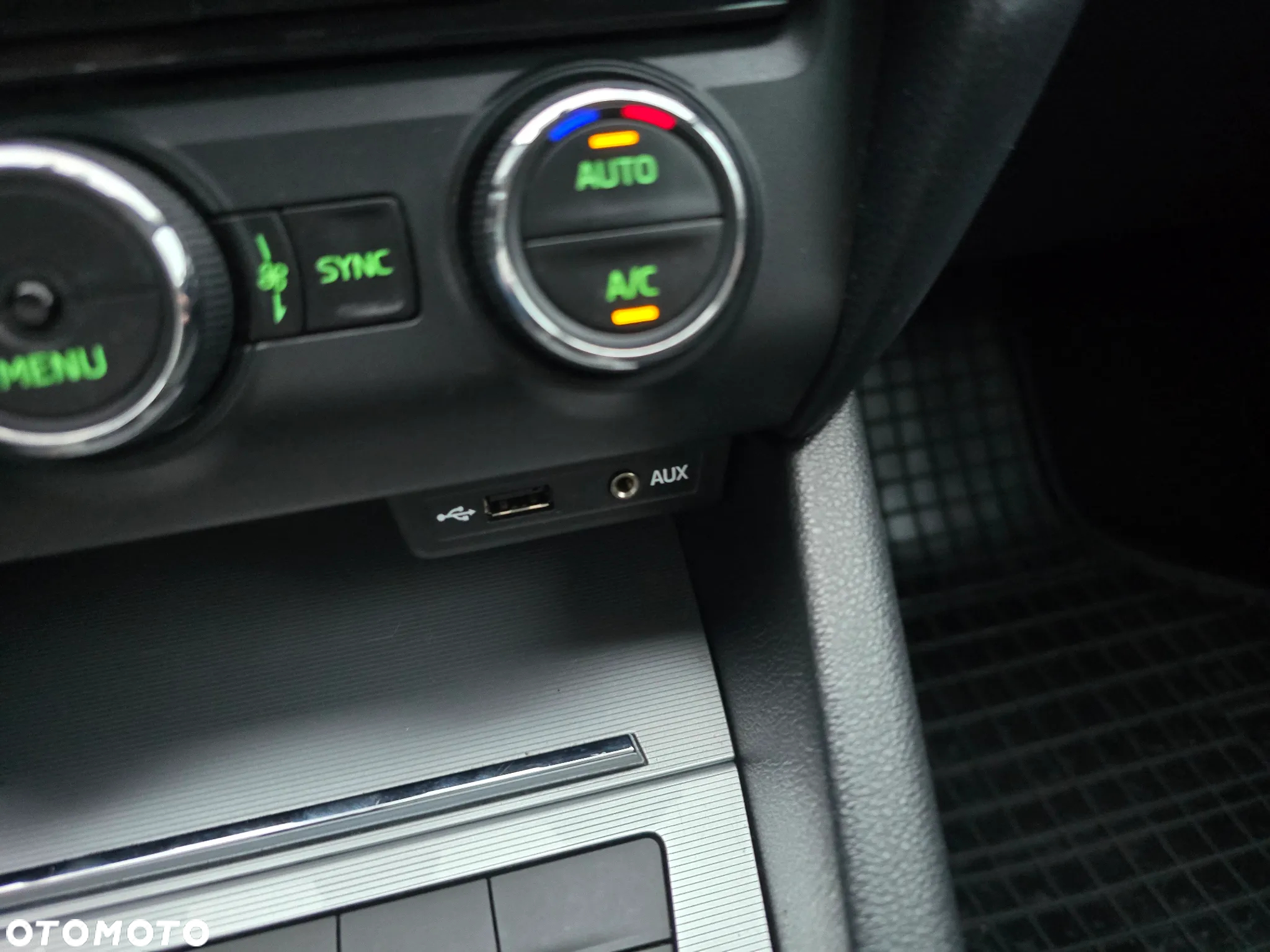 Skoda Octavia 2.0 TDI Elegance DSG - 26