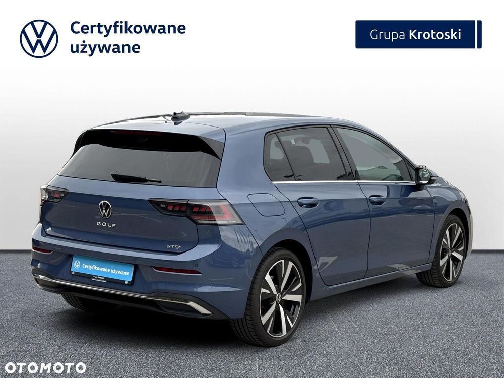 Volkswagen Golf - 8