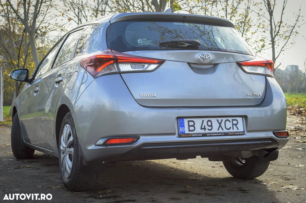 Toyota Auris 1.3 Dual VVT-i Terra - 1