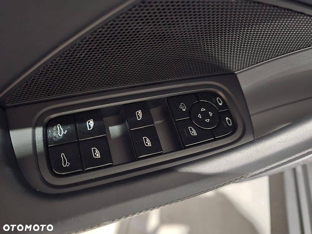Porsche Panamera - 14