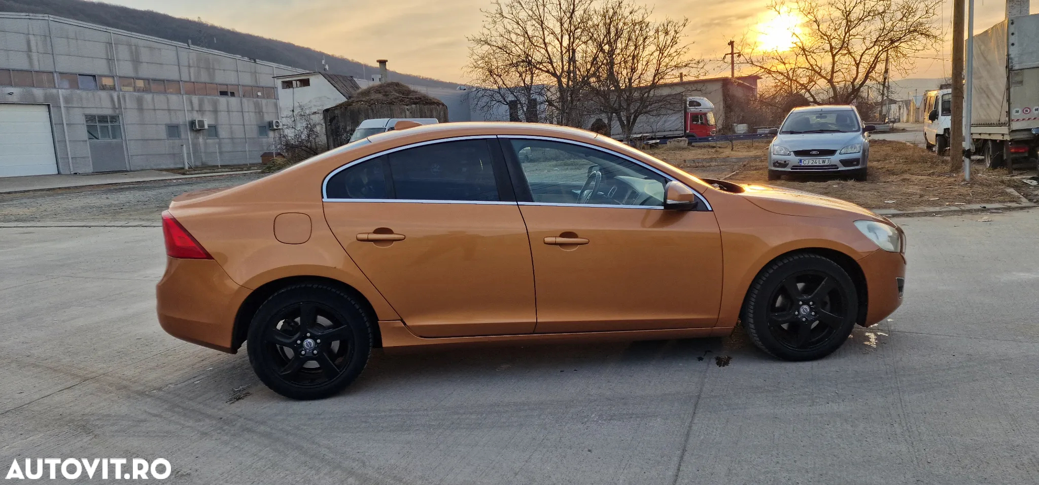 Volvo S60 - 4