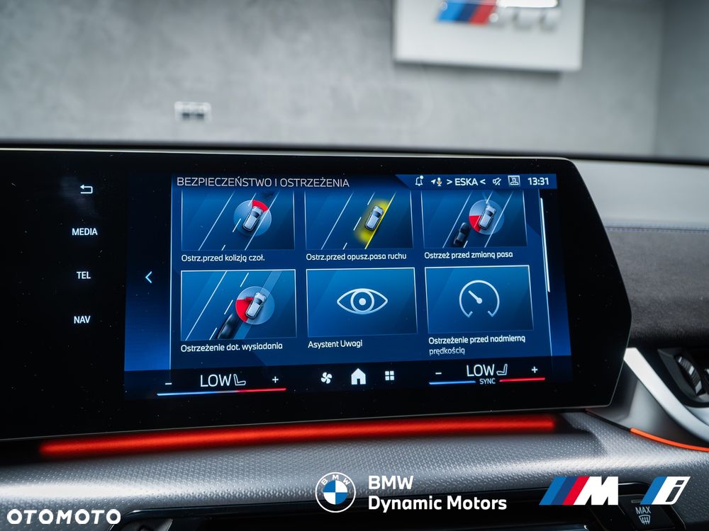 BMW iX2 eDrive20 - 33