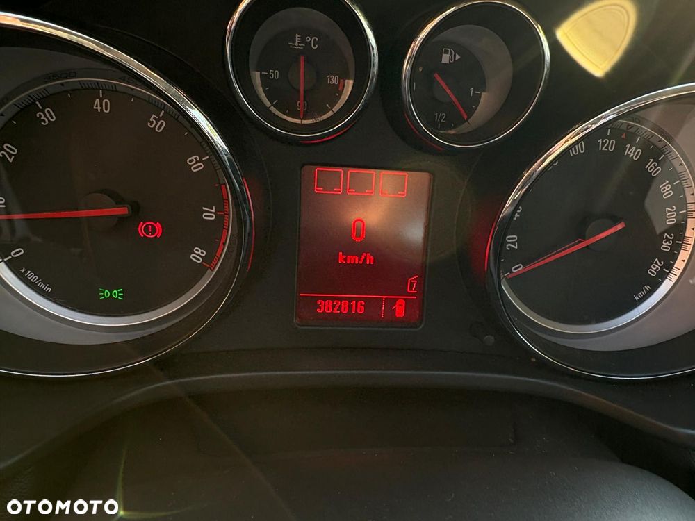 Opel Insignia 1.8 - 7