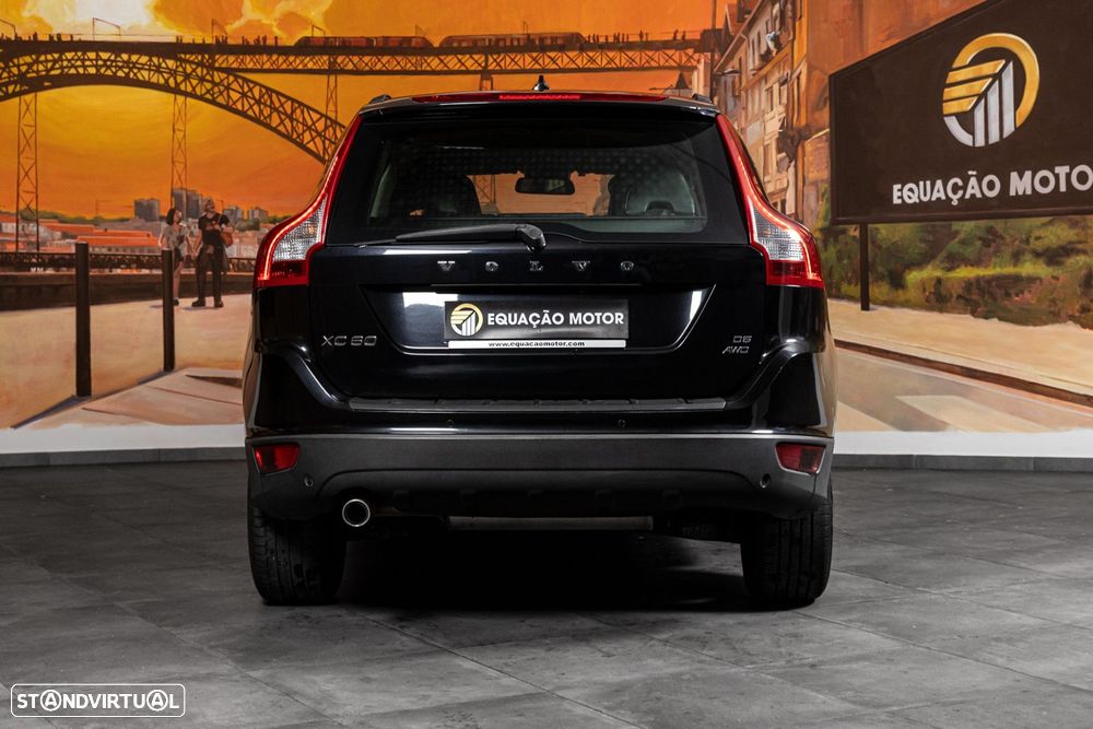 Volvo XC 60 D5 Momentum Geartronic - 5