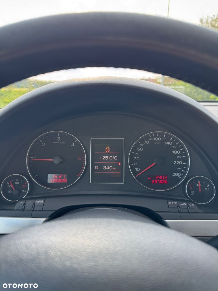 Audi A4 Avant 2.0 TDI - 21