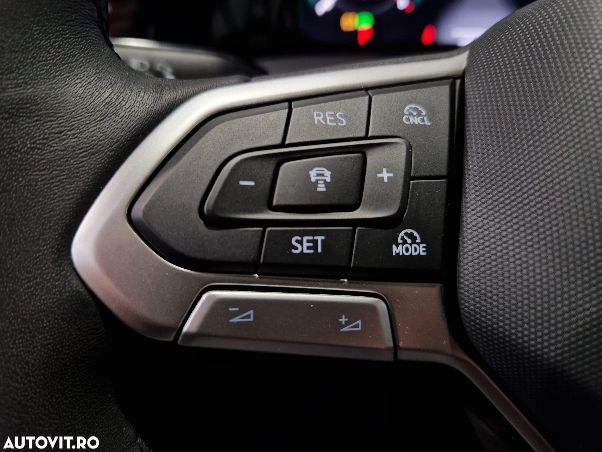 Volkswagen Golf 1.5 eTSI DSG MHEV Advanced - 18