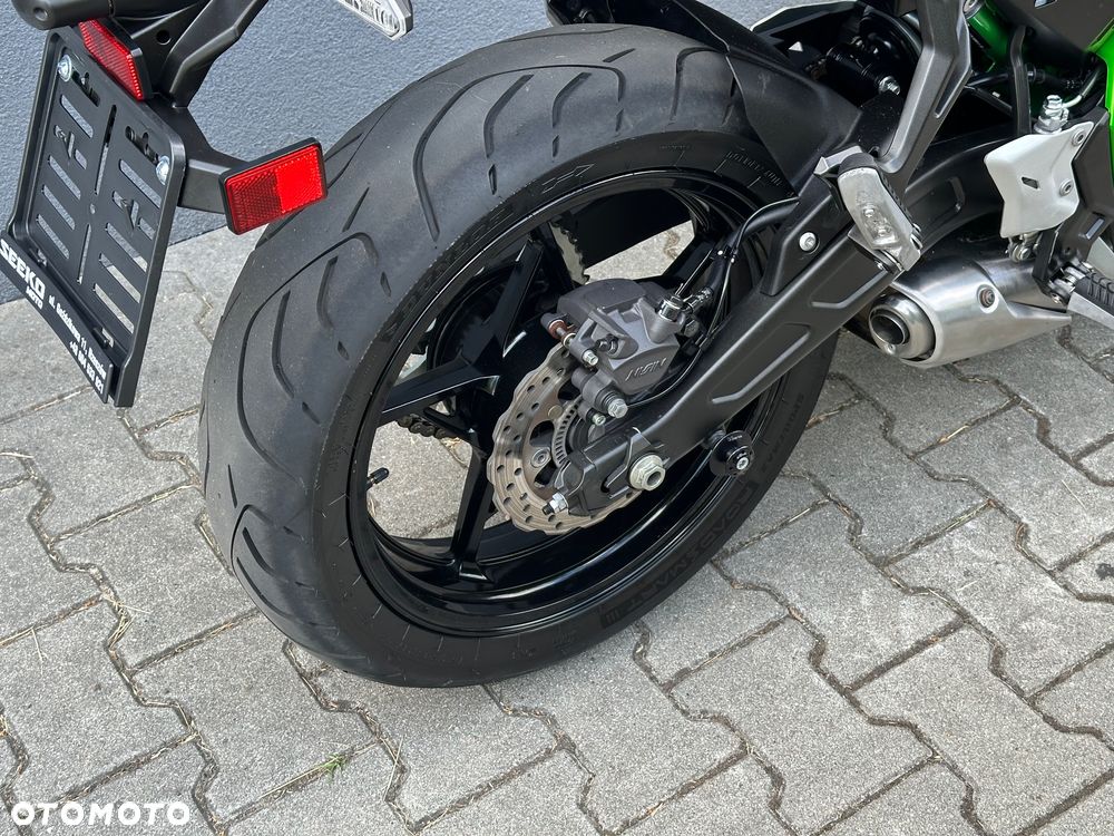 Kawasaki Z 650 - 23