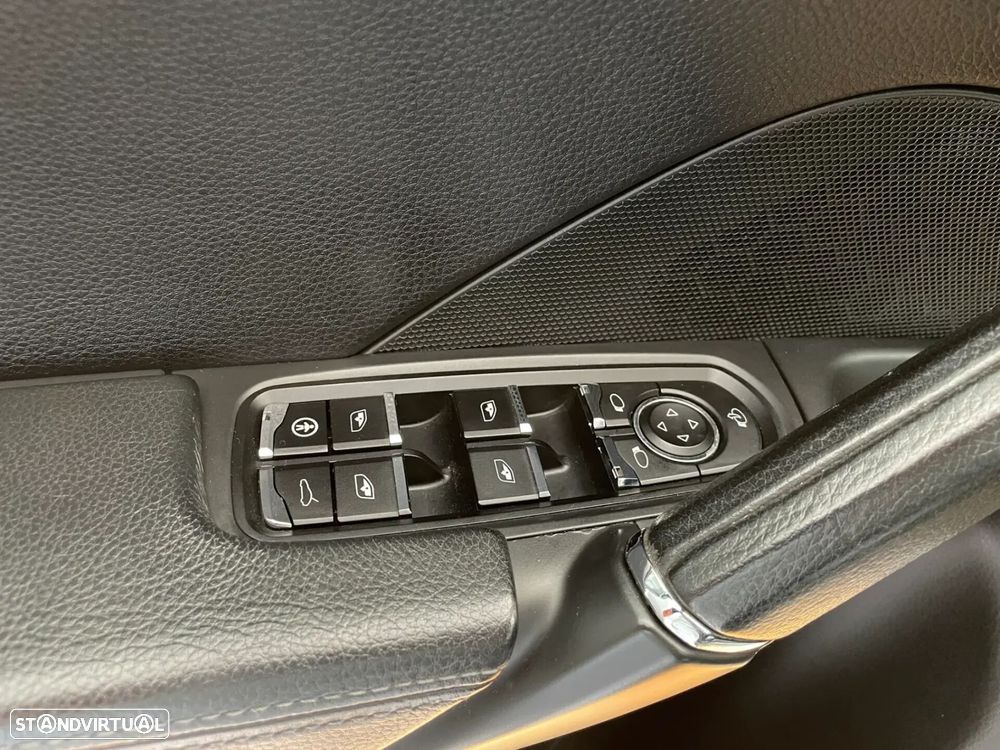 Porsche Cayenne - 11