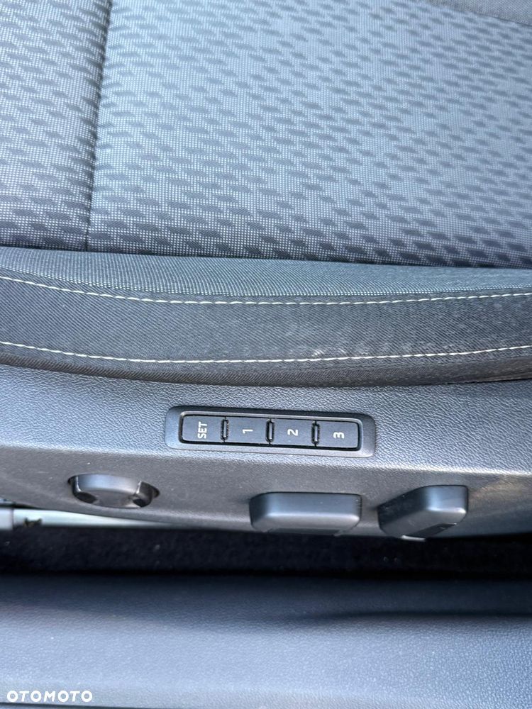 Skoda Octavia 2.0 TDI DSG Ambition - 8