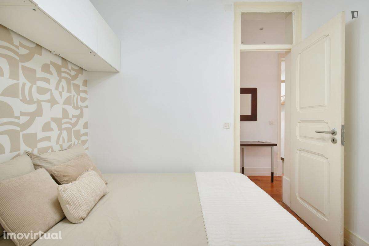 Quarto - localizado em São Sebastião Lisbon - Grande imagem: 4/32