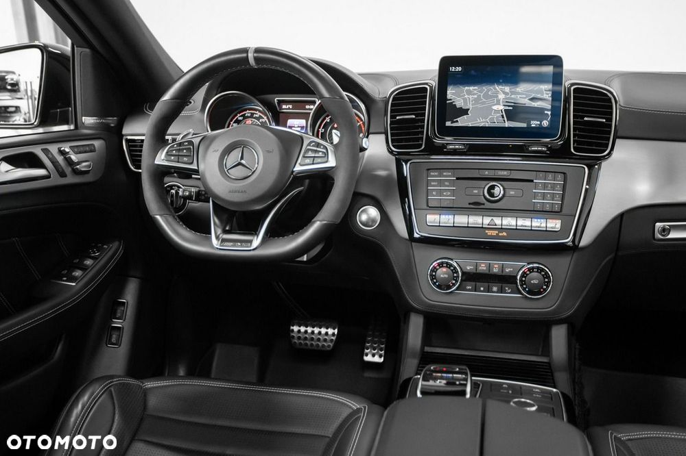 Mercedes-Benz GLE - 26
