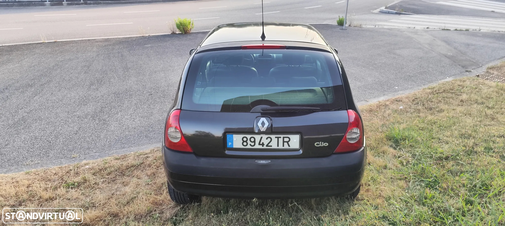 Renault Clio 1.2 16V Privilège - 6