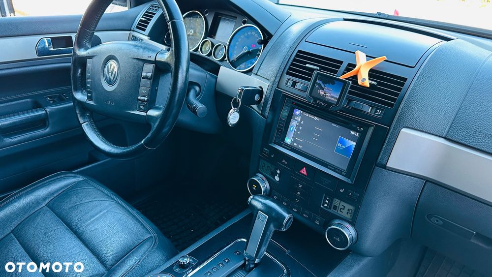 Volkswagen Touareg 3.2 V6 Tiptr - 9