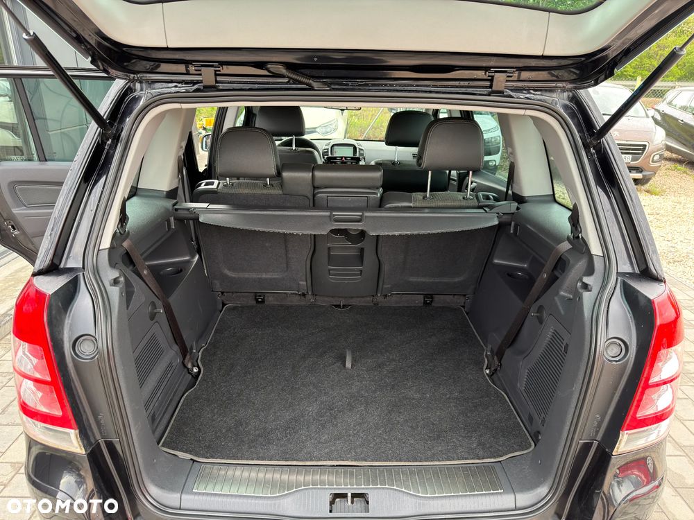 Opel Zafira 1.8 Cosmo - 26