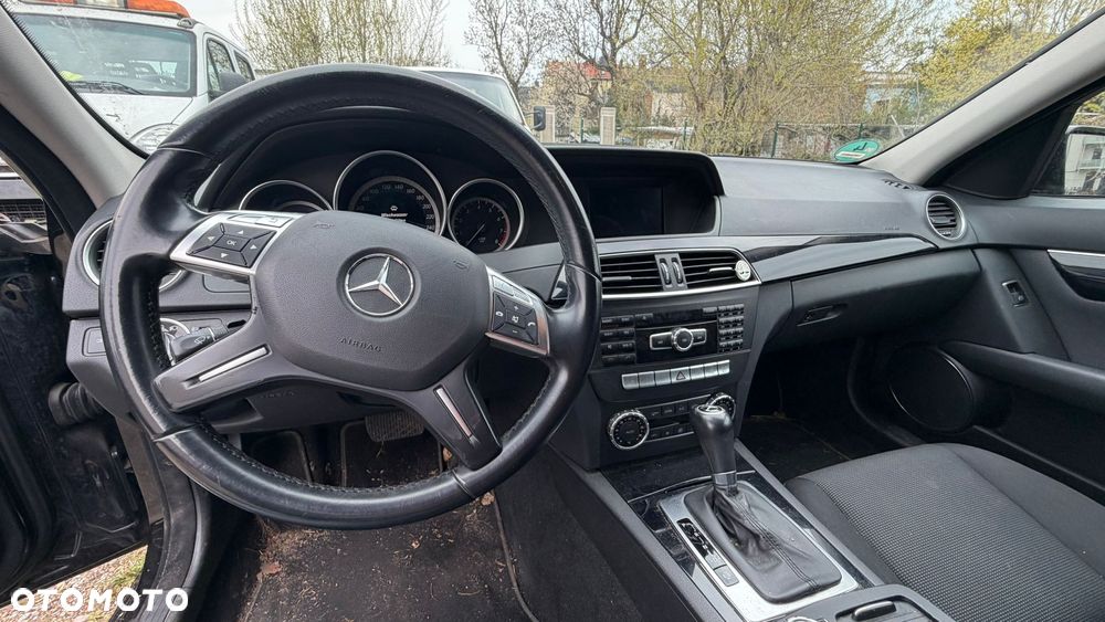 Mercedes-Benz Klasa C 180 BlueEFFICIENCY 7G-TRONIC - 4