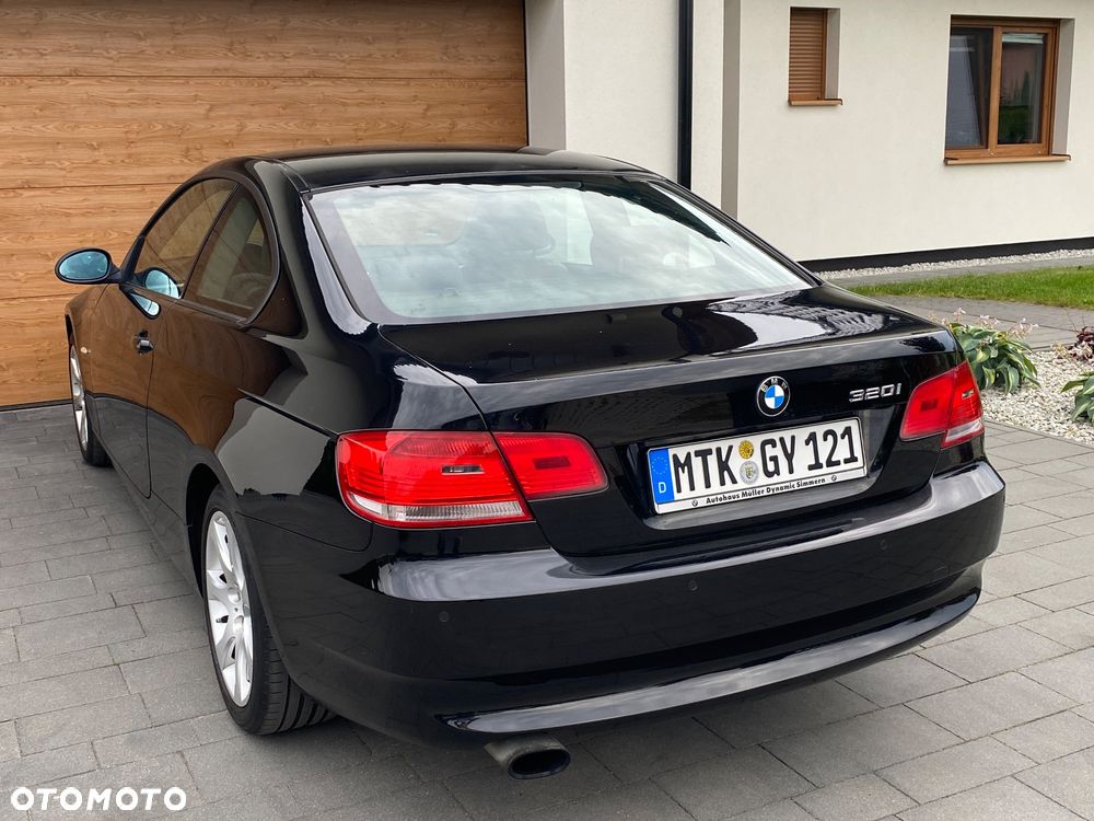 BMW Seria 3 320i Edition Exclusive - 13