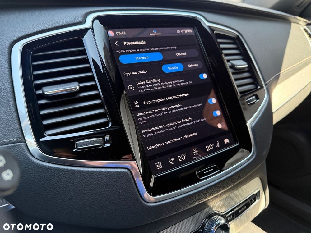 Volvo XC 90 - 25