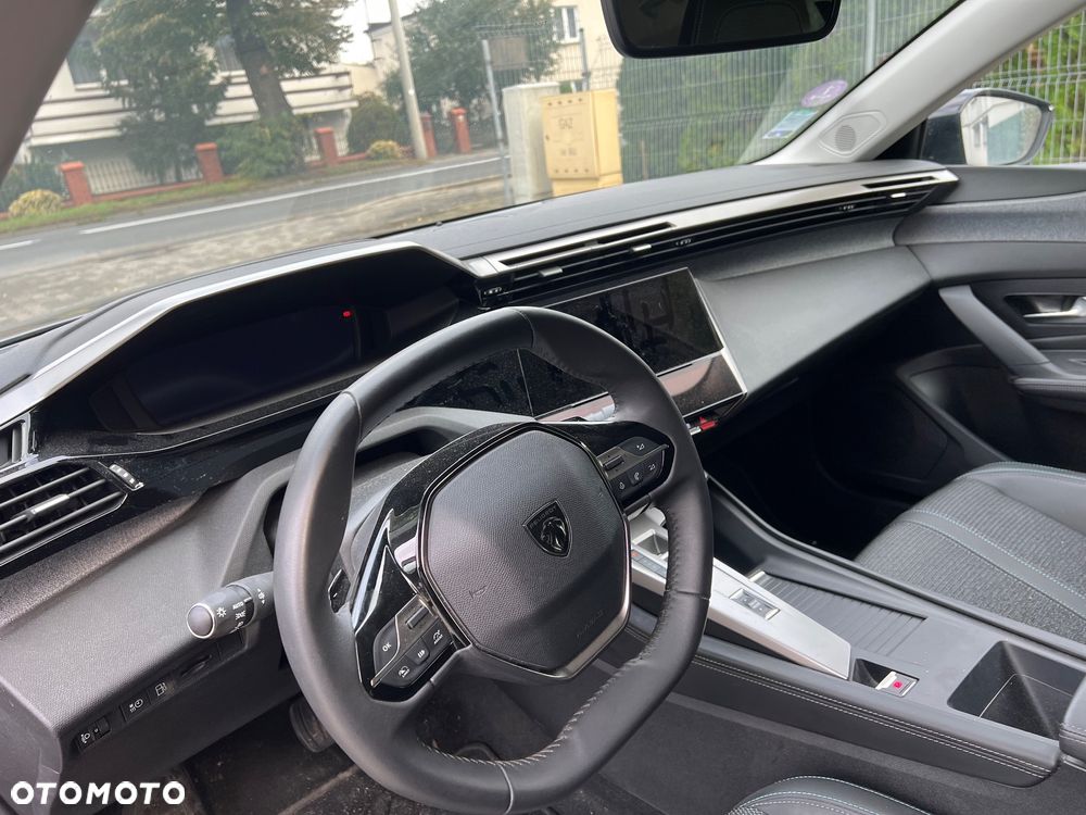 Peugeot 308 SW Hybrid 180 e-EAT8 Allure - 16