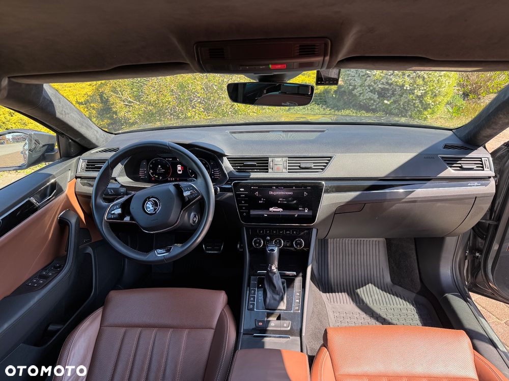 Skoda Superb 2.0 TSI 4x4 L&K DSG - 9