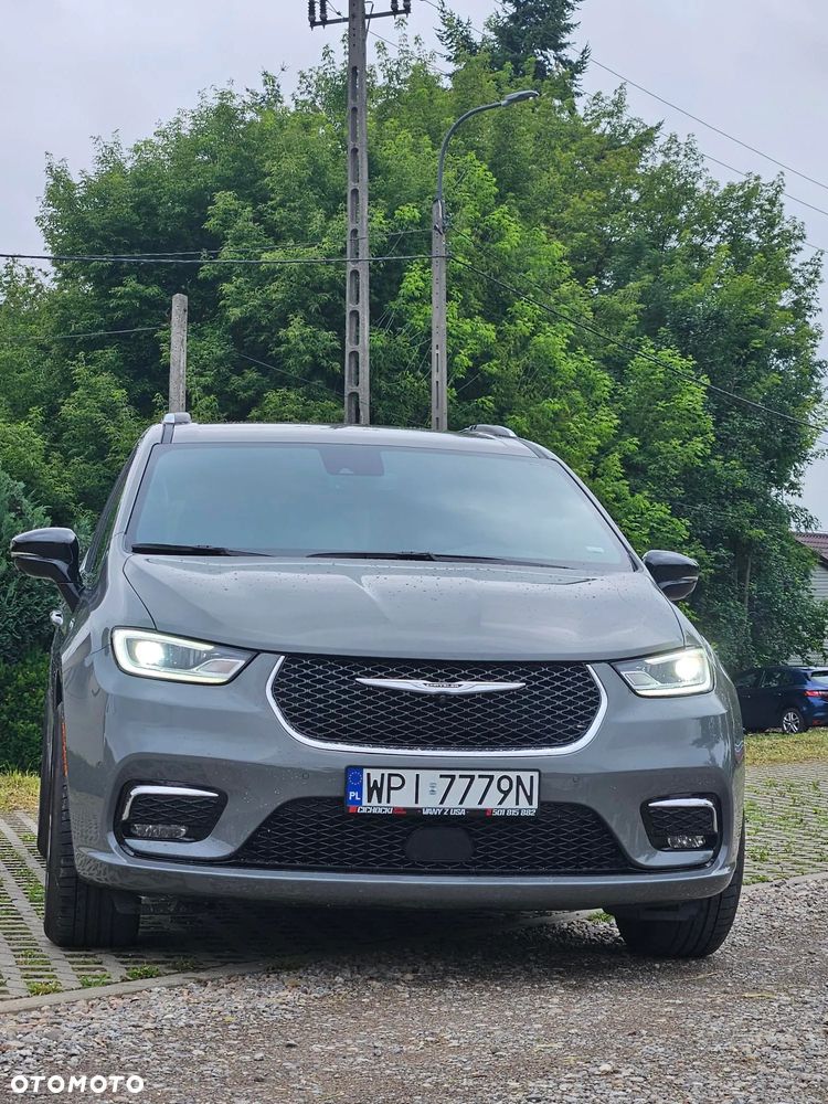 Chrysler Pacifica - 2