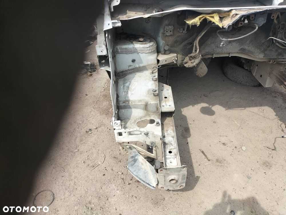 ĆWIARTKA PODŁUŻNICA PRAWY PRZÓD RENAULT MASTER III - 1