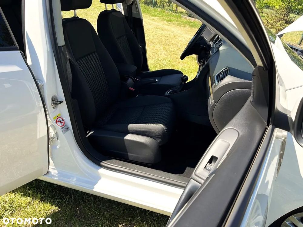 Volkswagen Golf - 6