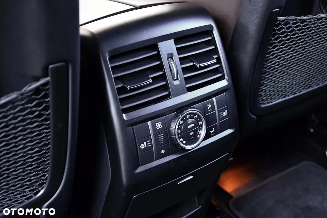 Mercedes-Benz GL 63 AMG 4Matic AMG Speedshift Plus 7G-TRONIC - 17