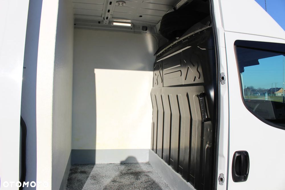 Iveco DAILY 35C14 *140 KM*/L4H2 *LONG*/ KLIMA/ MANUAL  /*SERWIS FR*/ STAN IDEALNY / - 17