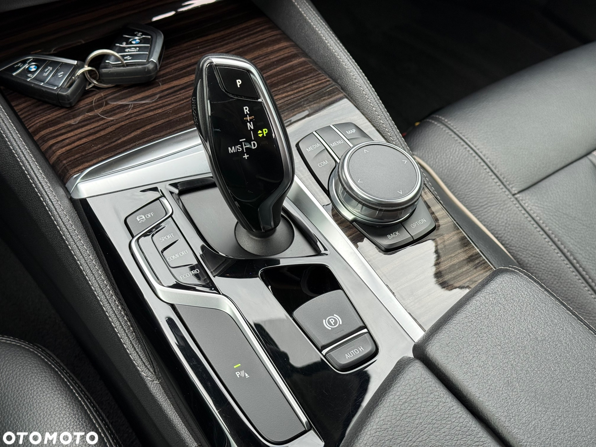 BMW Seria 5 530d xDrive Luxury Line - 34