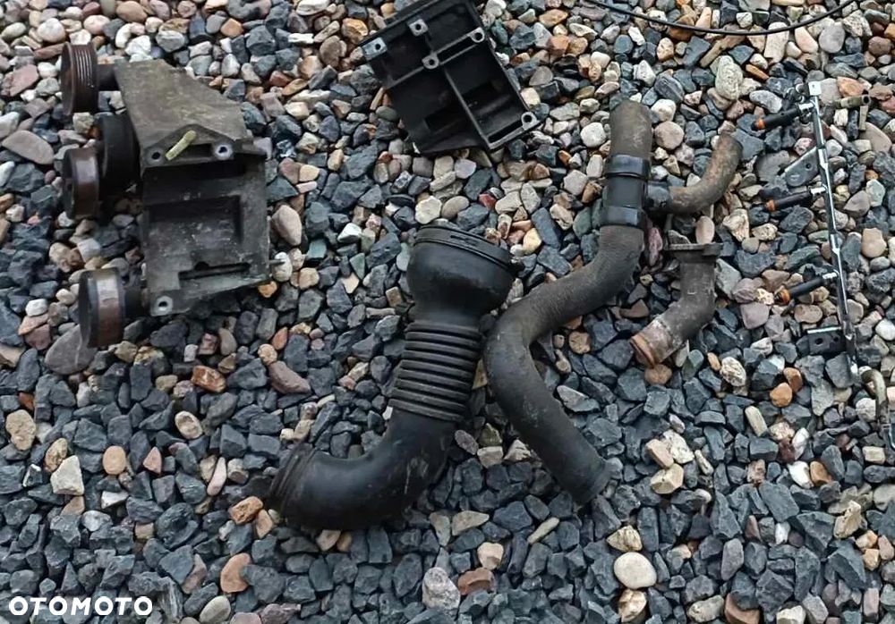 DOLOT POWIETRZA RURA DO PRZEPUSTNICY RURA GUMA WLOTU 4.2 V6 4.2L Ford F-150 E-150 E-250 ECONOLINE Lincoln Mark LT NAVIGATOR Expedition - 1