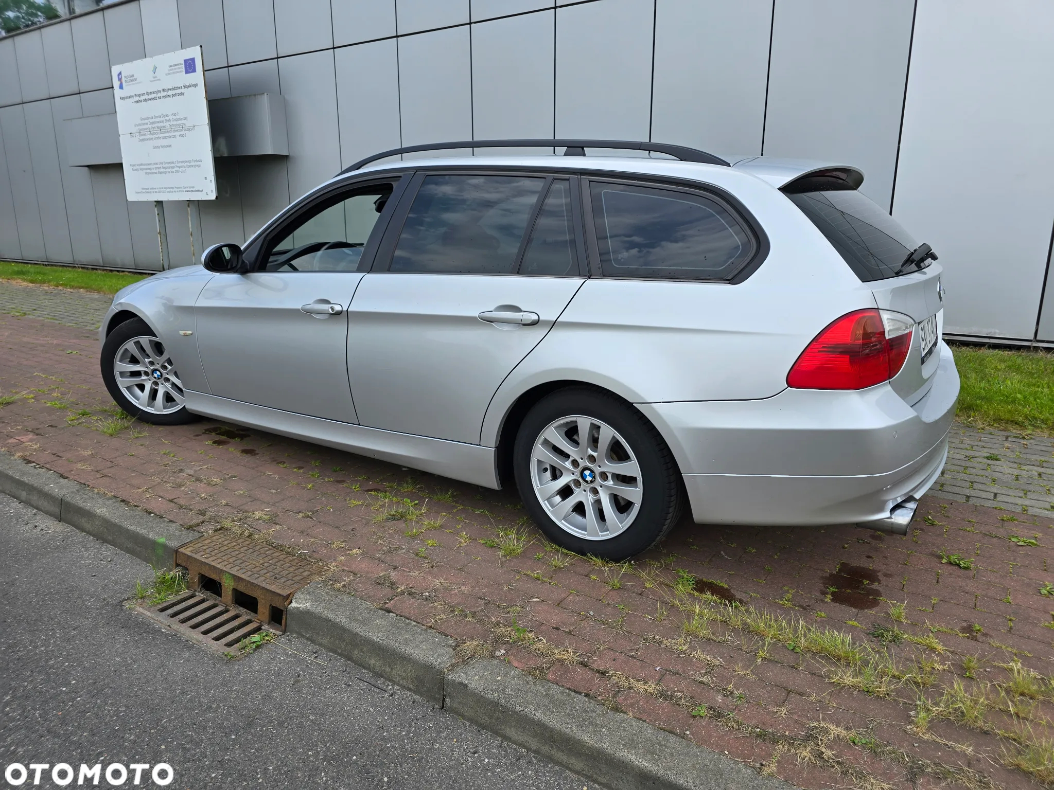 BMW Seria 3 320i Touring - 3