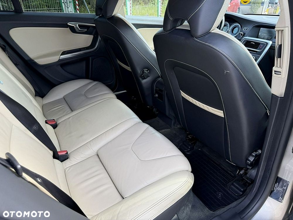 Volvo V60 - 11