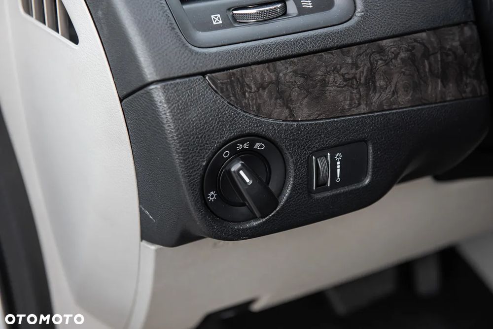 Dodge Grand Caravan 3.6 R/T - 24