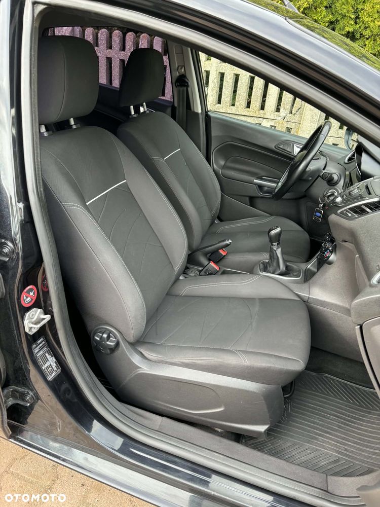 Ford Fiesta 1.5 TDCi Ambiente - 15