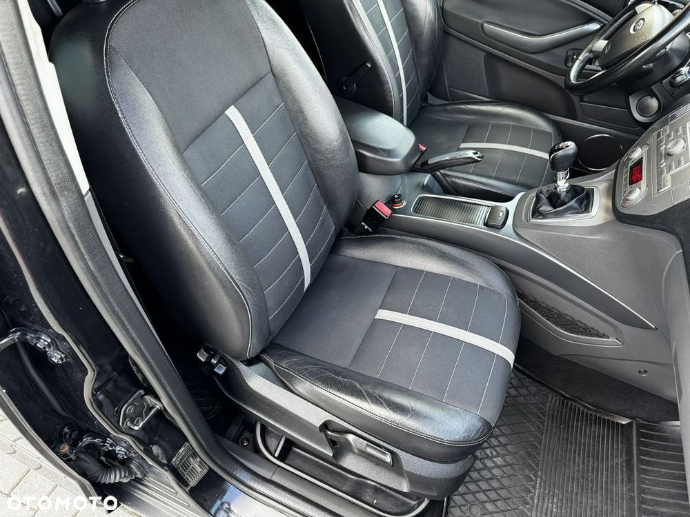 Ford Kuga 2.0 TDCi 2x4 Champions Edition - 10