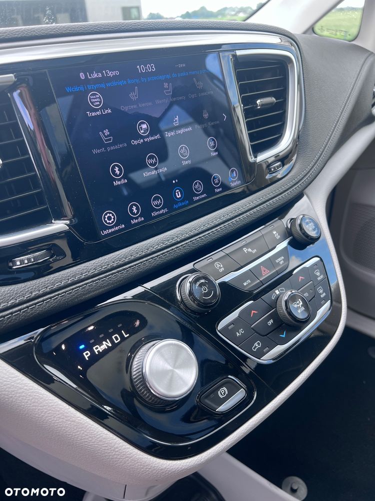 Chrysler Pacifica - 25