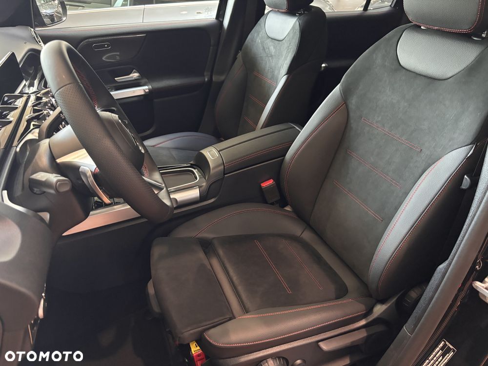 Mercedes-Benz GLB - 7