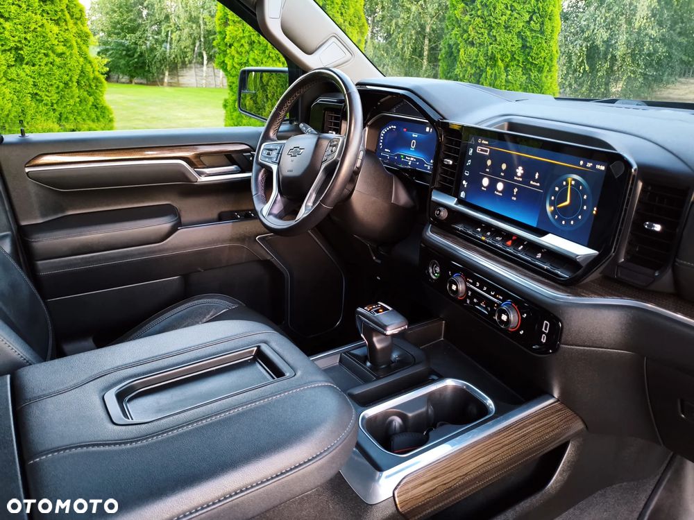 Chevrolet Silverado - 14
