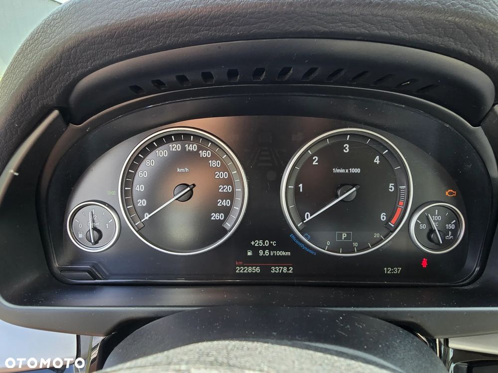 BMW X5 xDrive25d - 14