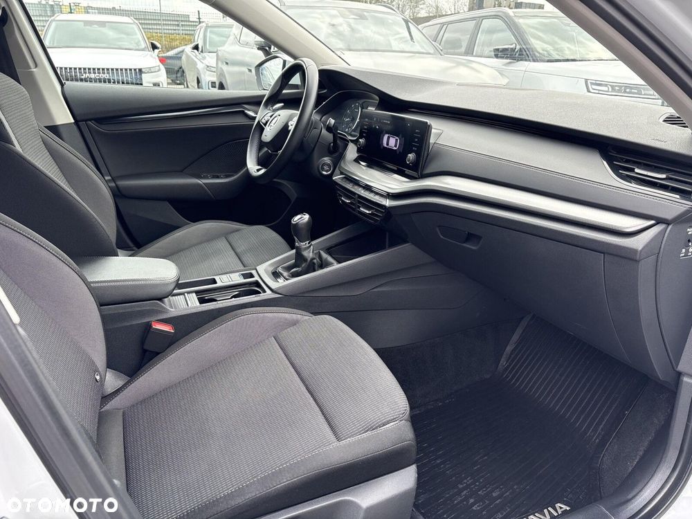 Skoda Octavia 1.5 TSI ACT Ambition - 9