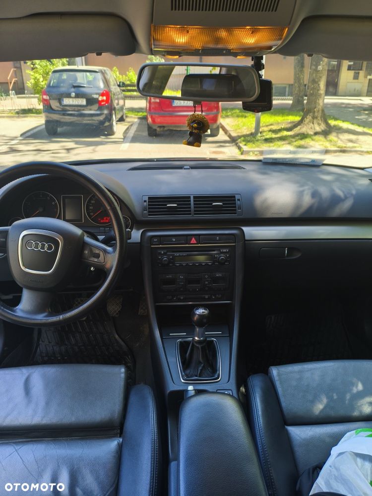 Audi A4 Limousine - 7